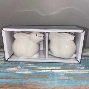 Design Imports Easter Bunny Ceramic Salt and Pepper Shakers